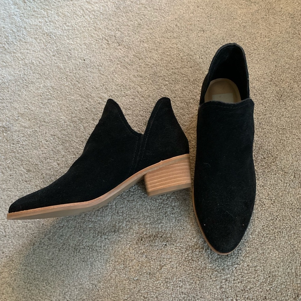 Women’s Dolce Vita black ankle boots 7.5